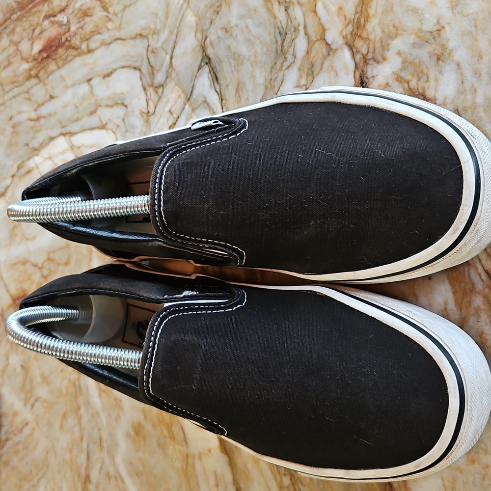 VANS CLASSIC Slip-On Black Sneakers Shoes - Mens 7 Or Womens 8.5
